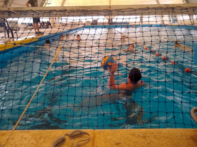 Waterpolo entrena en la PileCAF