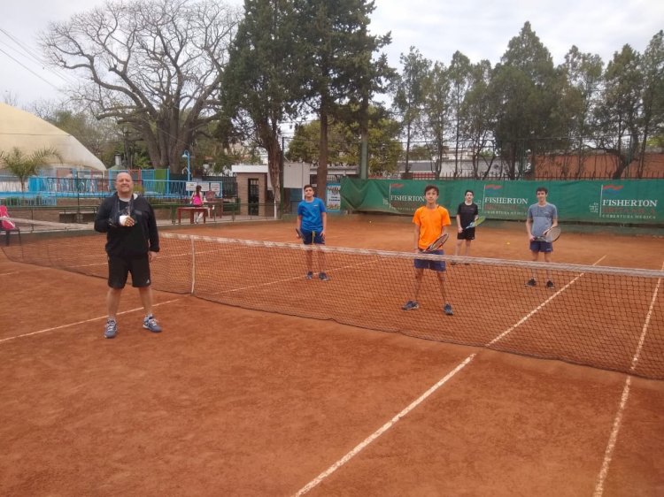 Fisherton entrena y se cuida