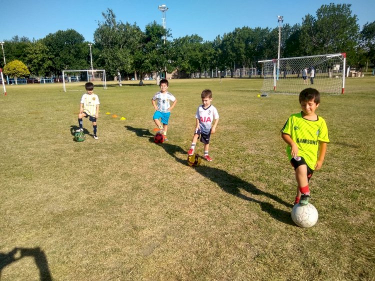 Fútbol Infantil brilla en el Anexo con los chicos
