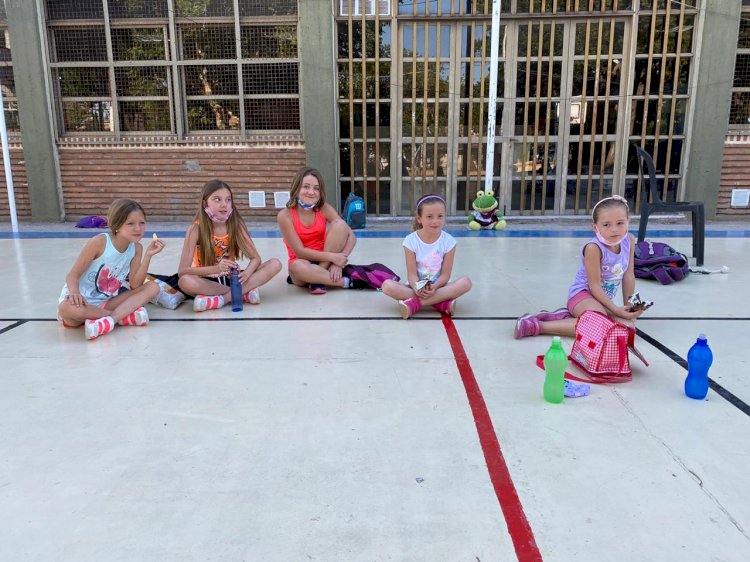 El Minivóley entrena en la Sede