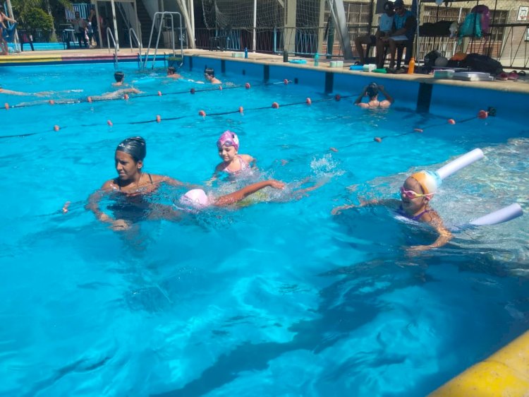 Natación en la Sede
