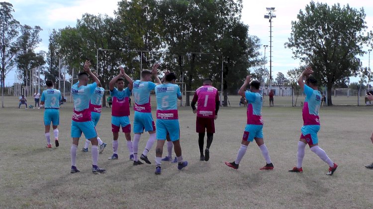 Fútbol: la Primera División va por su segundo triunfo