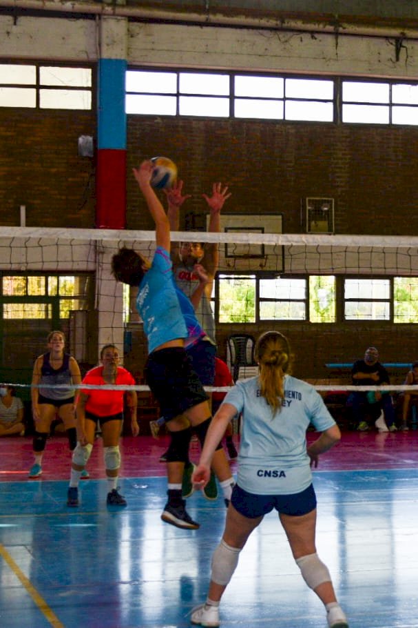 Se desarrolló el Torneo Mixto de Vóley
