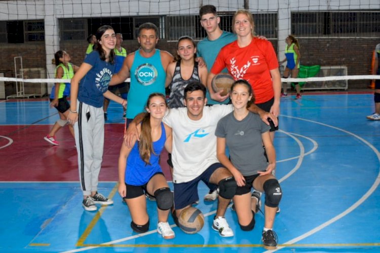Se desarrolló el Torneo Mixto de Vóley