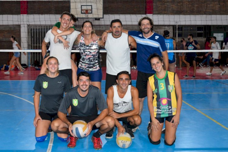 Se desarrolló el Torneo Mixto de Vóley