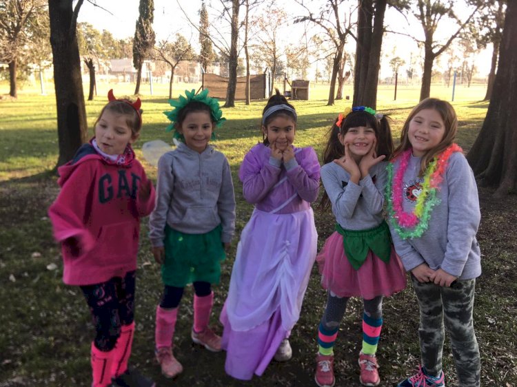 Escuelita de Hockey: actividades por el Día del Amigo